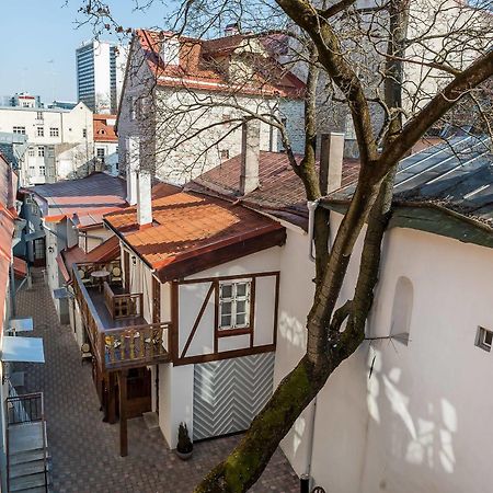 Three Crowns Residents Hotell Tallinn Exteriör bild